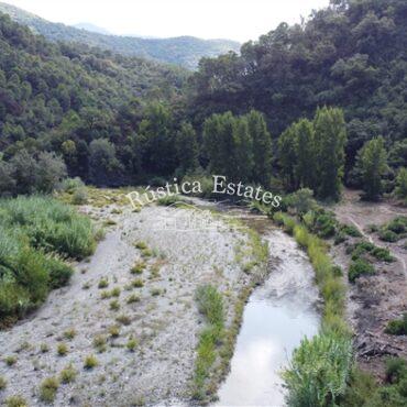 Ref. 212 Zona lindando con el rio