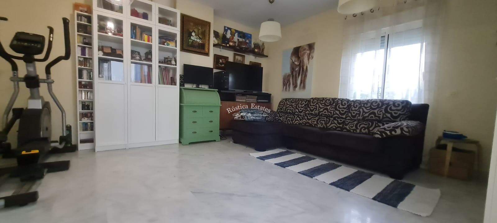 Ref. 110 Piso en Urbanizacion en Estepona 13