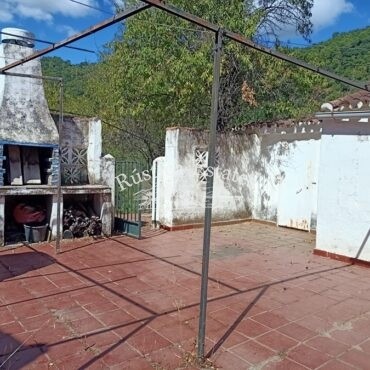 Ref. 258 Cortijo lindando con el rio 9